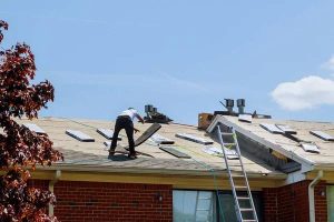 How to Hire a Roof Replacement Contractor in Olney