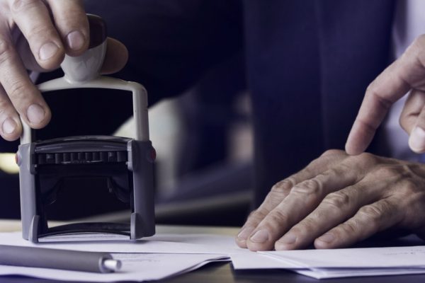 Handle Supplier Agreements Through Mobile Notary Professionals for Commercial Transactions